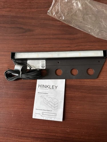 Hinkley Nuvi 10" Wide Bronze LED Landscape Deck Lights . I’ve 5 Of Them - Picture 5 of 7