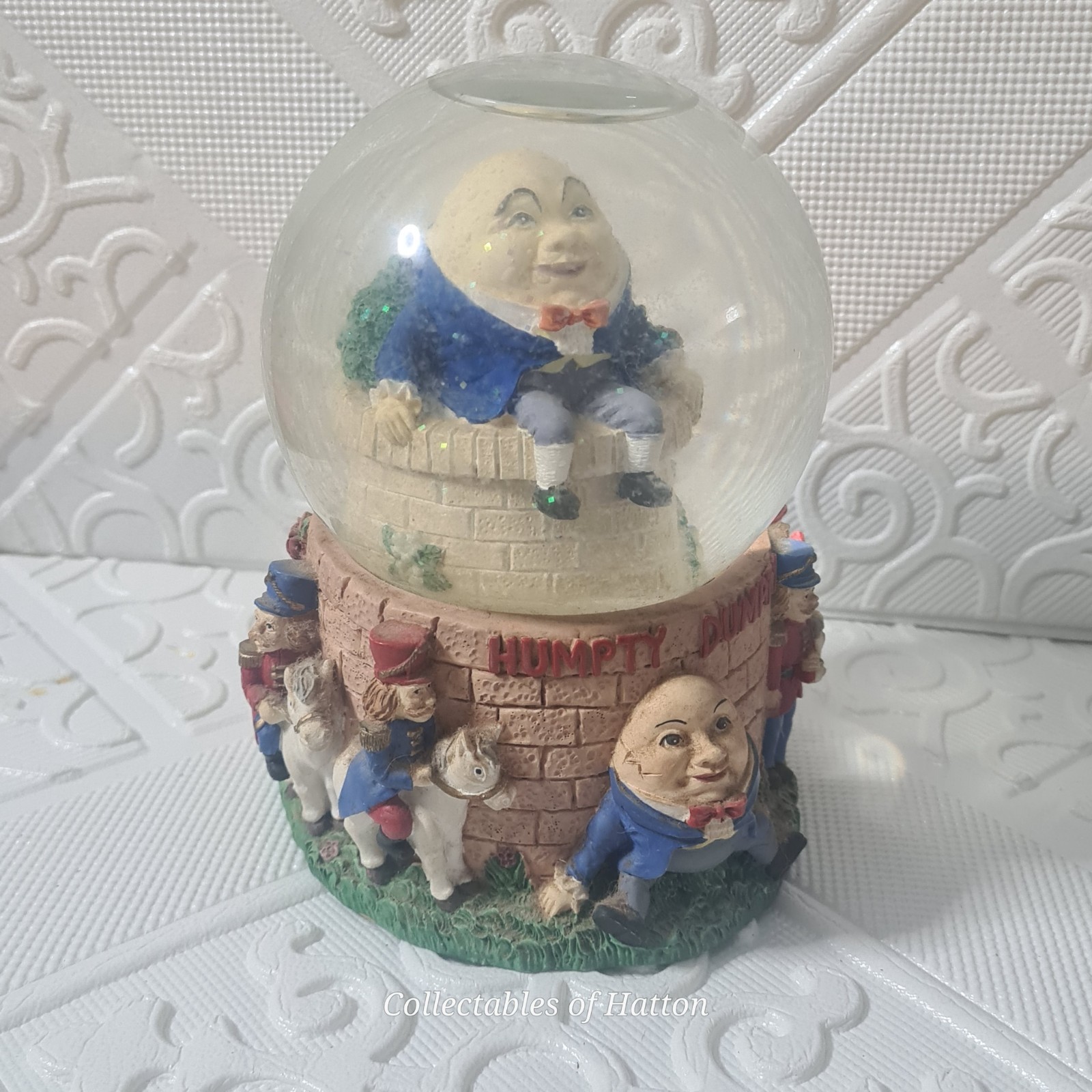 LEONARDO Humpty Dumpty nursey rhyme Snow Globe used but nice