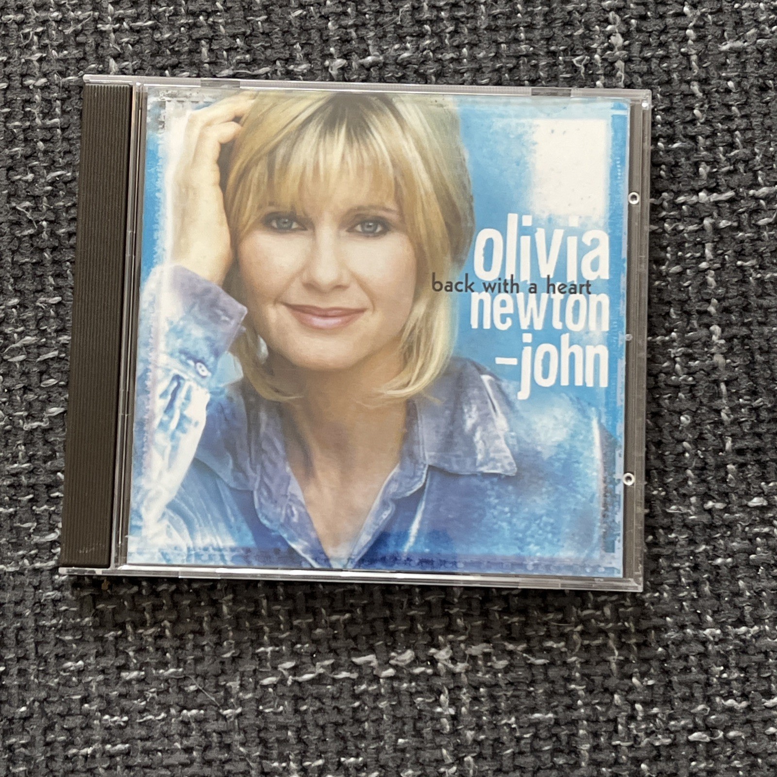 Olivia Newton-John : Back With a Heart CD VGC