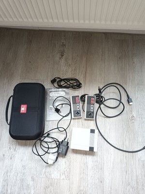 NES Nintendo Classic Mini Konsole (mit Tasche, zwei Controllern...)