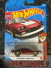 GM 85 CHEVROLET CAMARO IROC Z RED Hot Wheels 1:64 *COMBINE POSATGE*