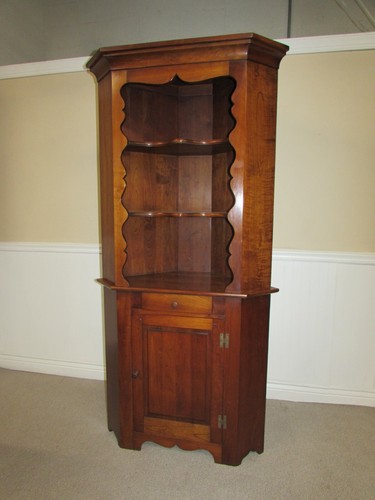VINTAGE STICKLEY CHERRY CORNER CABINET, BUTLER PANTRY, CURIO - Picture 2 of 12