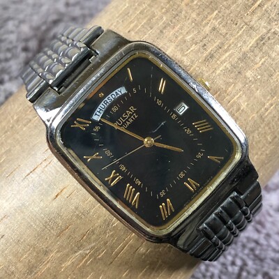 Vtg Pulsar Men V544-5A00 Tank Day Date Silver Tone 29mm Quartz Watch 7 1/2''