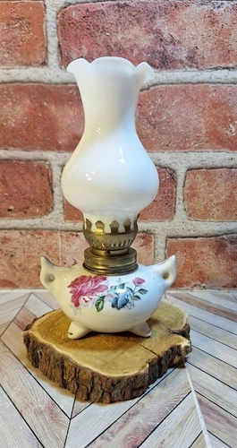 ❤️ Vintage Small White Oil Lamp w/ Wick Floral Ceramic Milk Glass