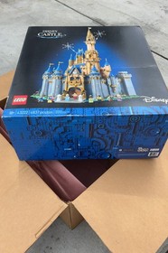 NEW SEALED LEGO Disney: The Disney Castle (43222) and Lightailing LED kit LGK602