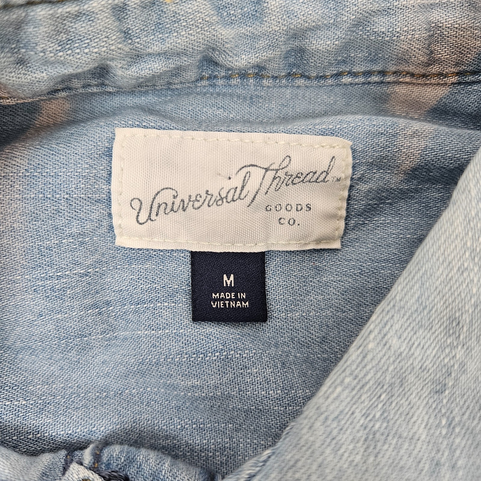 Universal Thread Women’s Denim Button Down Shirt … - image 3