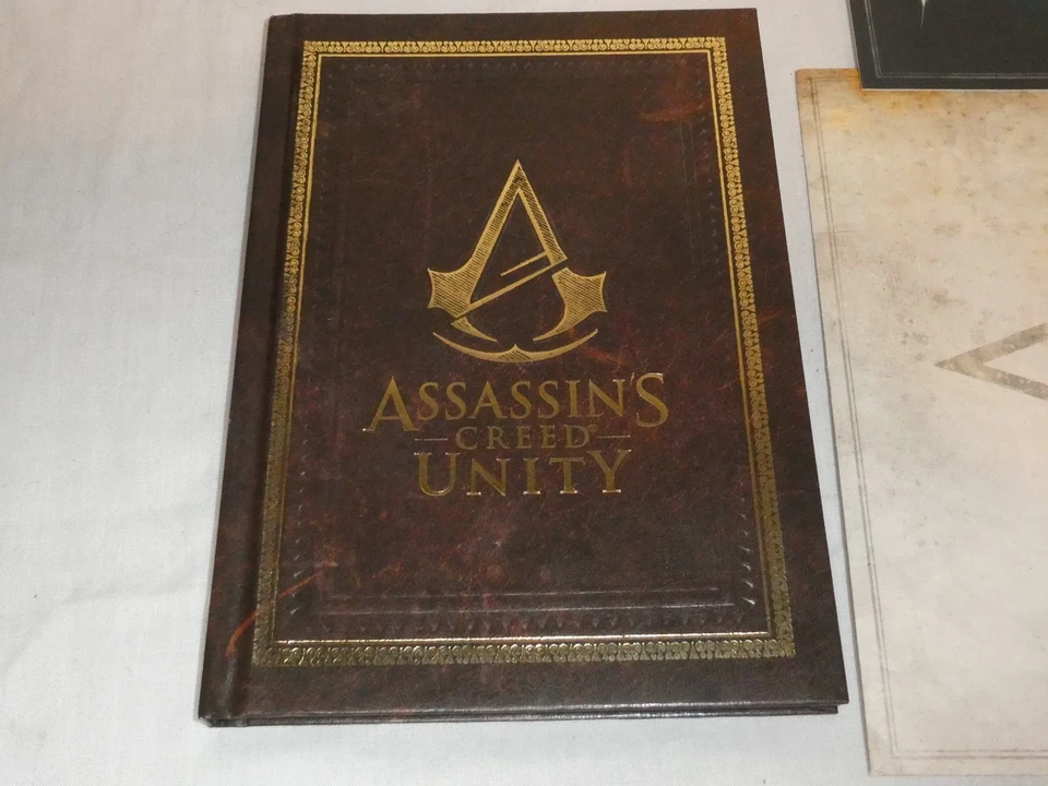 Assassins Creed Unity Bastille Edition Collectors Book creed II 2 Postcards card - Image 2 of 3