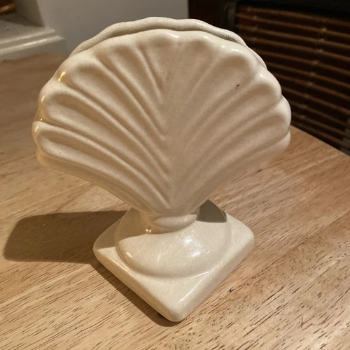 ROYAL HAEGER FAN VASE 4.5" X 4" WHITE (CREAM) MATTE FINISH