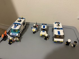 LEGO CITY Police Headquarters 7744 Complete Set Vehicles Minifigures included 
