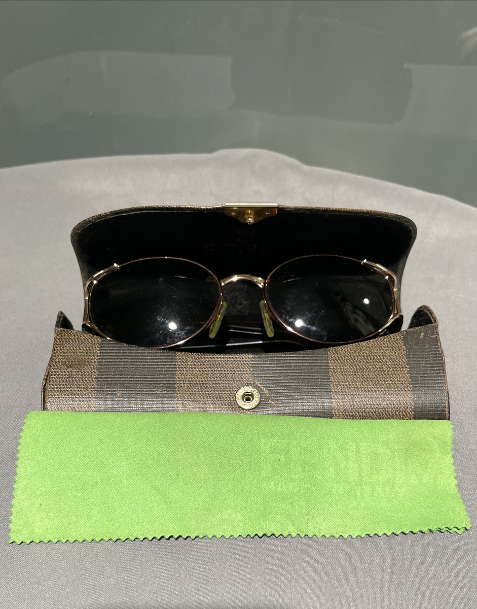小物 FENDI Vintage Gold logo sunglasses Fendi Italy Vintage 80s Oval Gold Logo Frame Eyeglasses