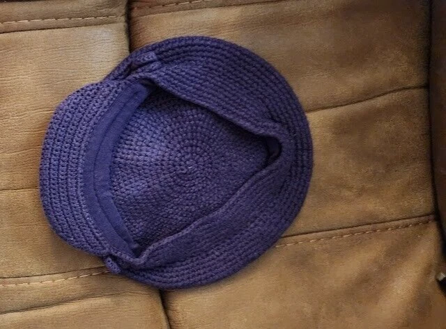 Совершенно новый девочки разрыв фиолетовый вязаная шляпа с маленькими полями (LS) - Изображение 2 из 3