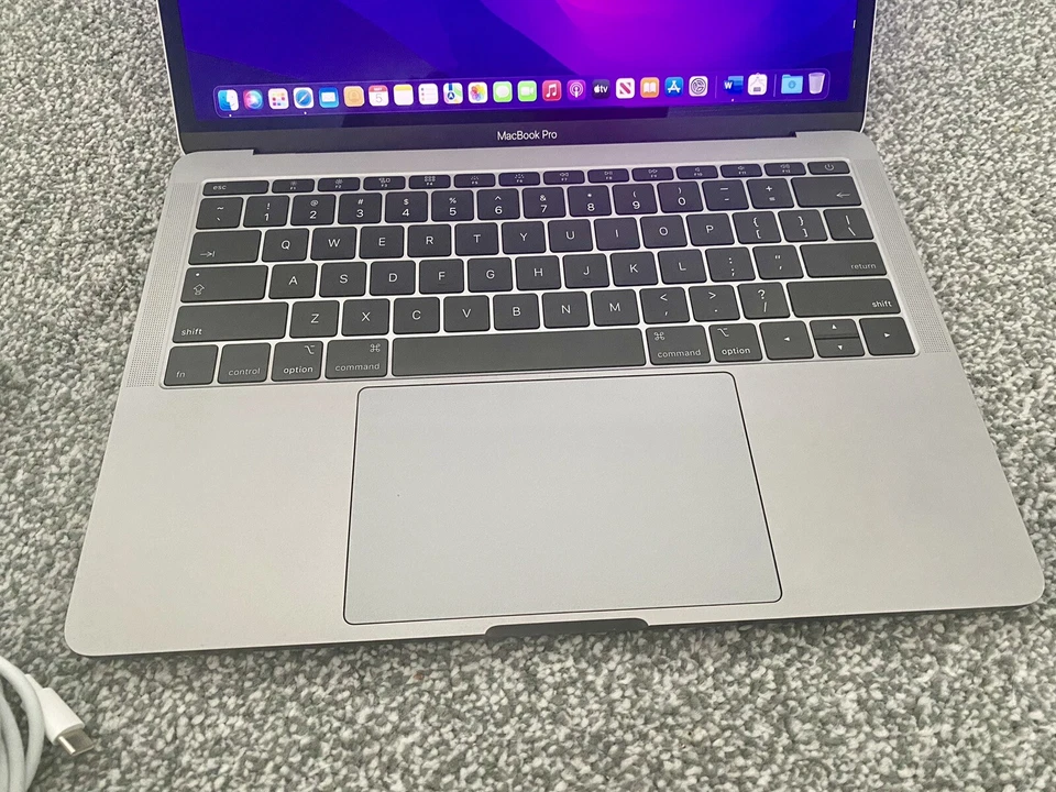 Apple MacBook Pro A1708 13" Retina Display SpaceGrey Core i5 2GHz 8GB RAM 256GB - Image 2 of 4