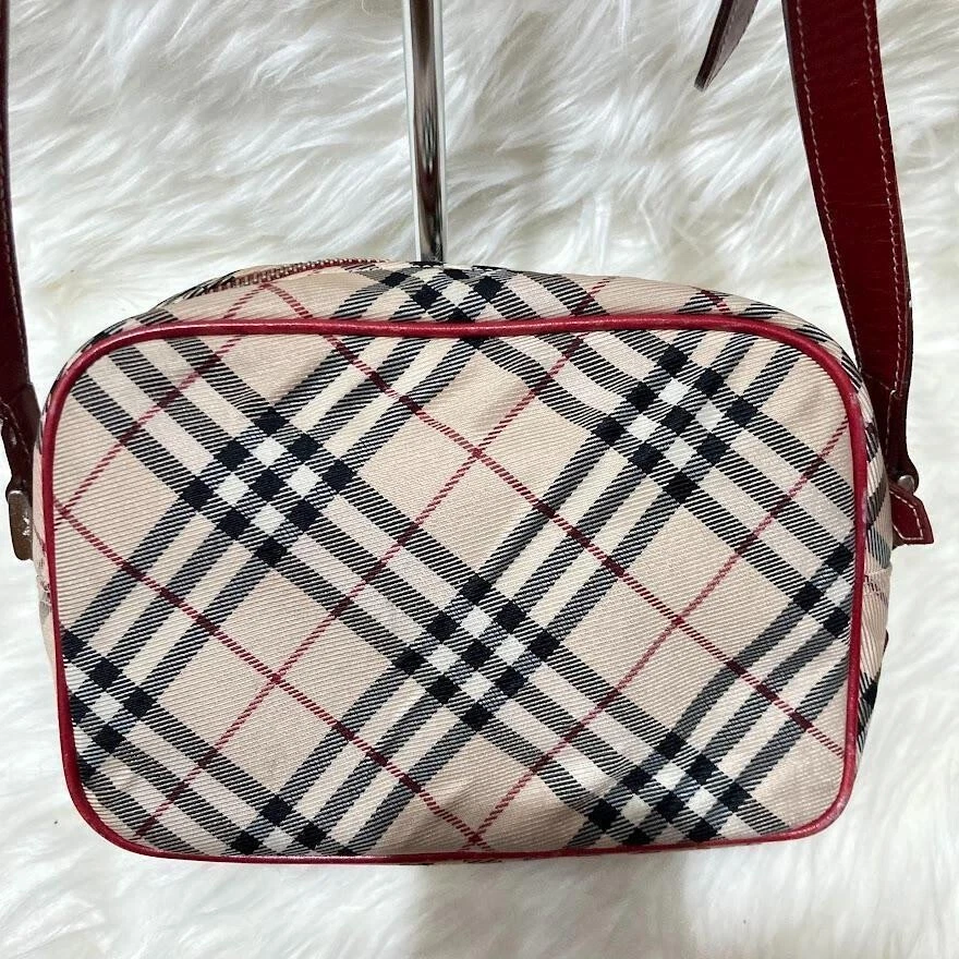 Burberry sling bag sales blue label