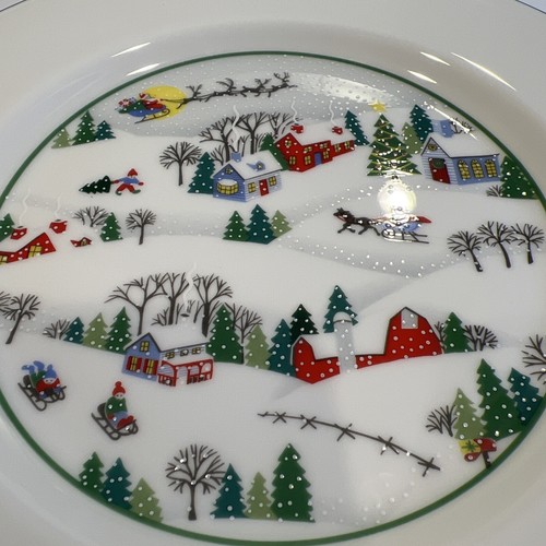 VGC Lenox China Debut Collection Santa Sleighride- Salad Plate 8 1/8" - Picture 4 of 6