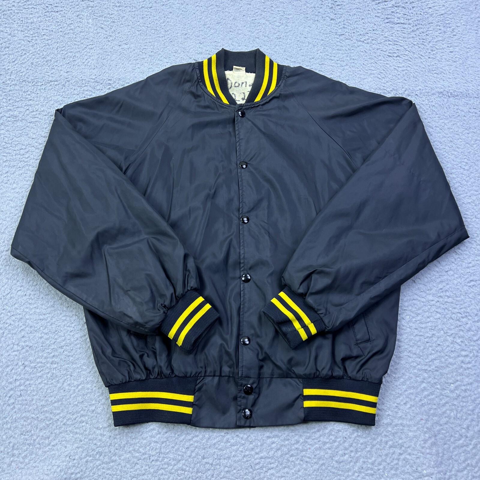 VTG 80s Iowa Hawkeyes Black Nylon Snap Track Jacket Mens L USA Made Windbreaker