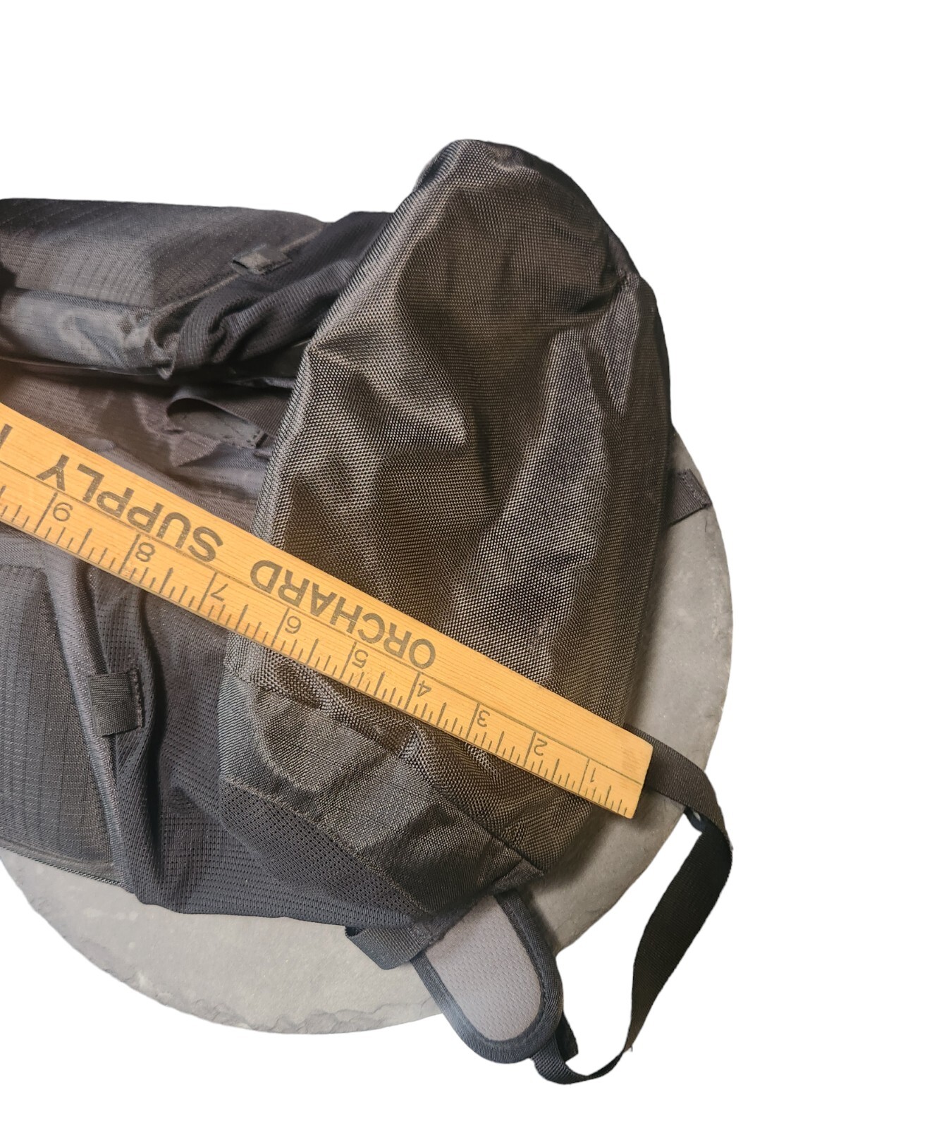 Thule Backpack Padded Hard Shell Pockets Pre Owned - image 6