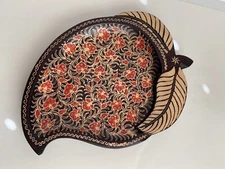 Batik Wood Mango-Shaped Decorative Tray from Bali, "Lok Chan Mango"