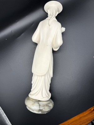 A.Giannelli Alabaster, Marmorsockel asiatischer Mann mit Schriftrolle Figur 10,5 cm