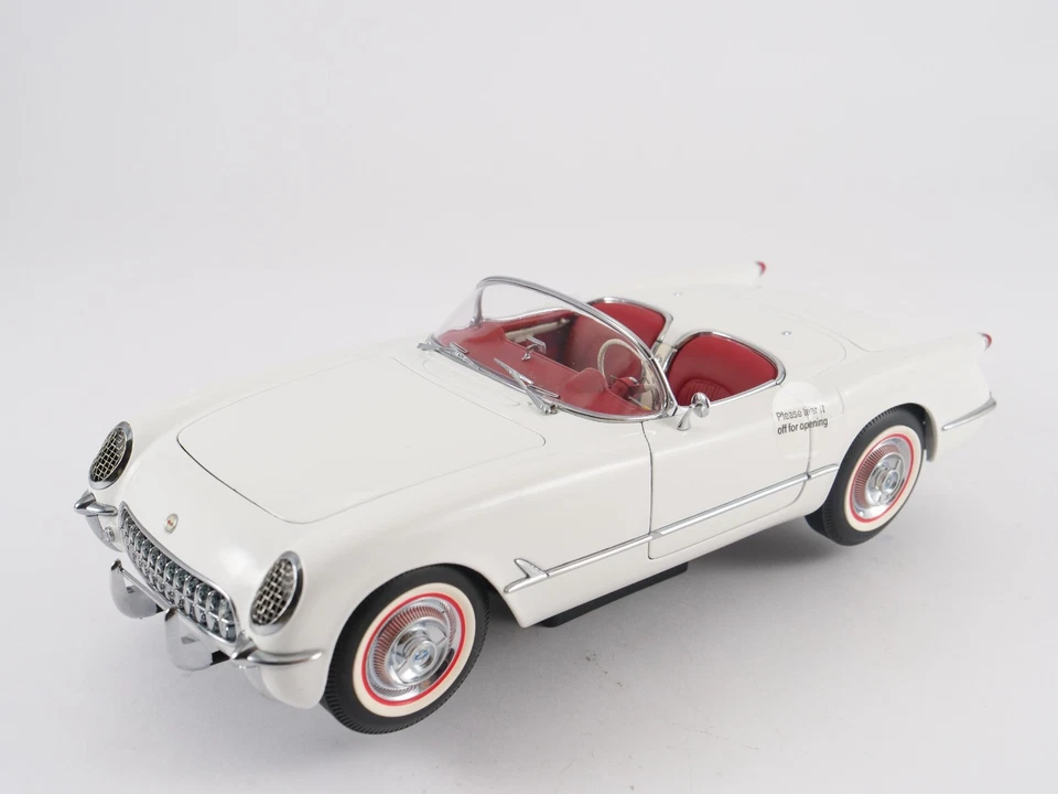 Auto Art 118 Chevrolet Corvette 1953 Polo White - Image 3 of 4