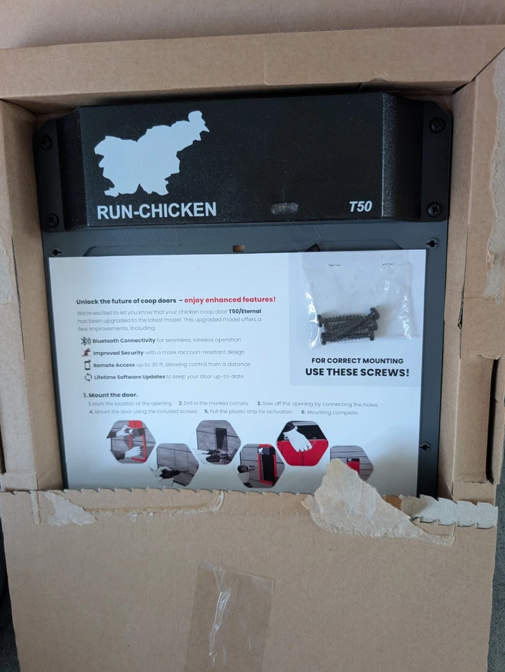 RUN-CHICKEN T50 门灰色自动鸡舍开门器全新开箱 — 第 3/4 张图片
