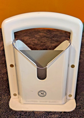 Martha Stewart Bagel Guillotine Slicer/White/Stainless cut bagels