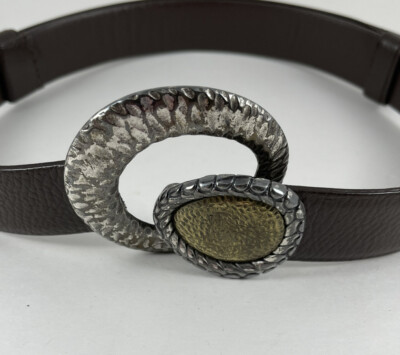 CHICO’S BELT BLACK TEXTURED LEATHER ROUND SILVER HAMMERED BUCKLE SIZE S/M Chicos Belt S/M Adjustable Hammered Silver Black Leather  main image 3