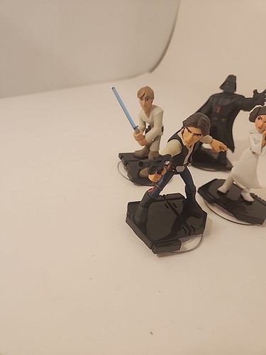 Disney Infinity 3.0 Star Wars - Lot Of 4 - Vader, Luke, Han, Leia Figures - Picture 3 of 8