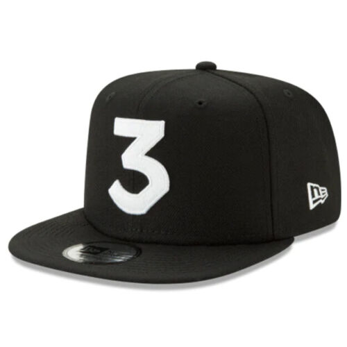 Chance The Rapper 3 schwarz & weiß Logo hohe Krone 9Fifty Druckknopflasche Kappe - New Era - Bild 1 von 4