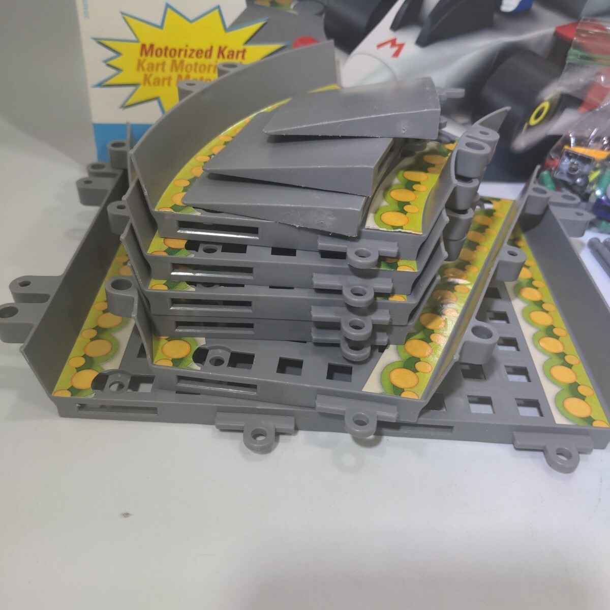 K'NEX Mario Kart Wii Mario vs. Chain Chomp Building Set: mostly