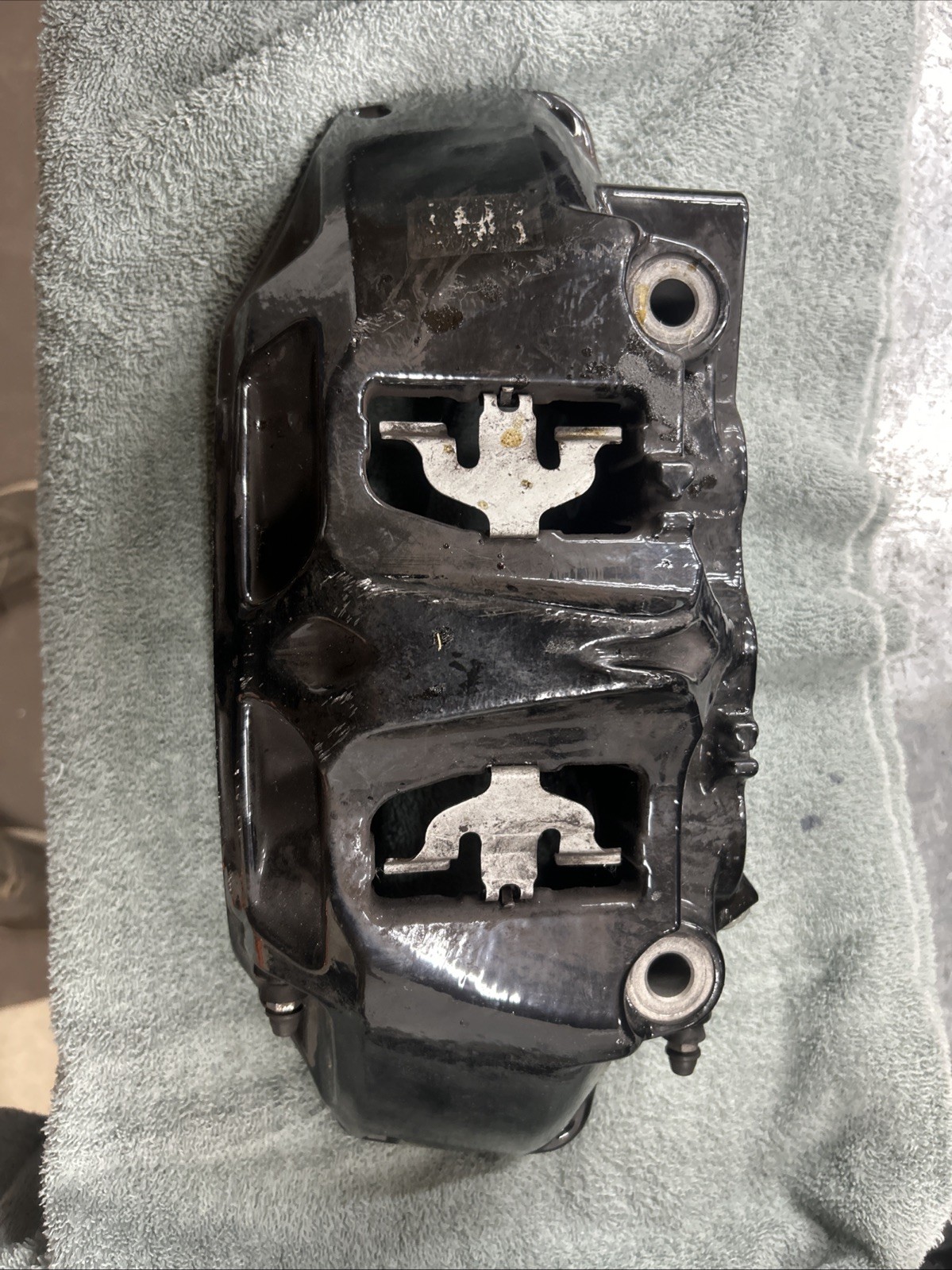 2016 - 2020 Bentley Bentayga Front Right Passenger Brake Caliper 4M0615106GA OEM