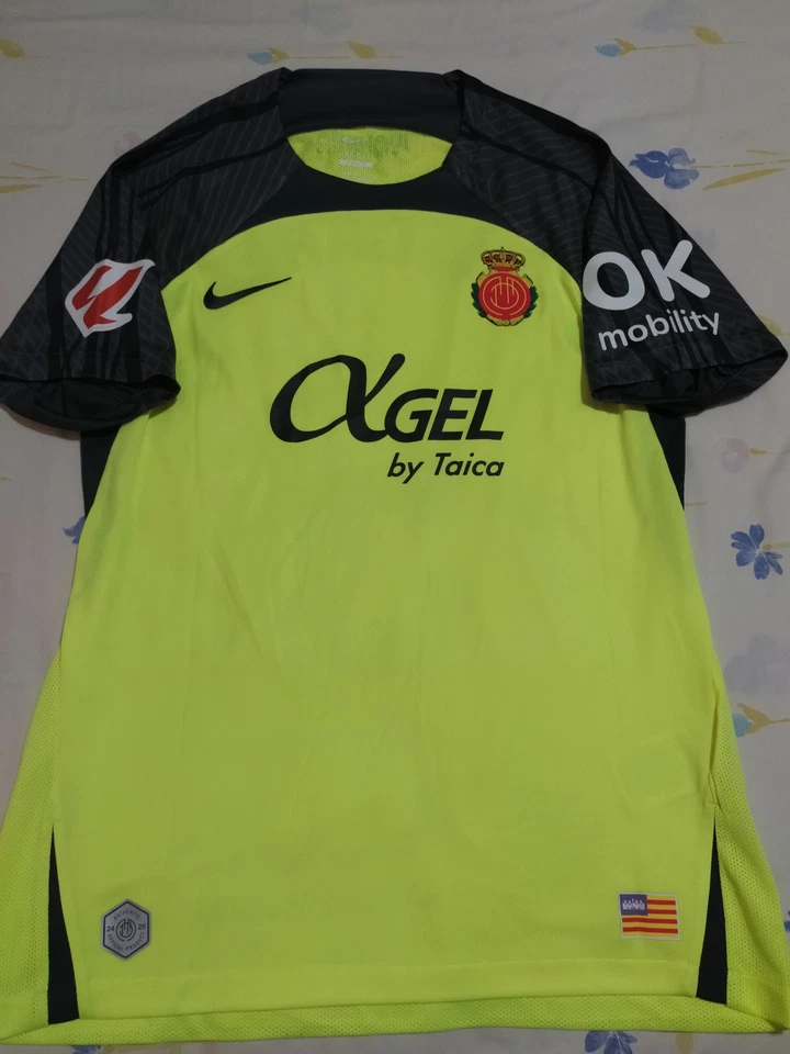 #5 MASCARELL, RCD MALLORCA Match Worn PLAYER third shirt used in LaLiga 2024-25 - Imagen 4 de 4