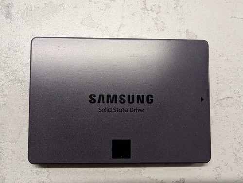 Samsung 870 QVO 8TB 2,5 Zoll SATA III Interne SSD 2024.03
