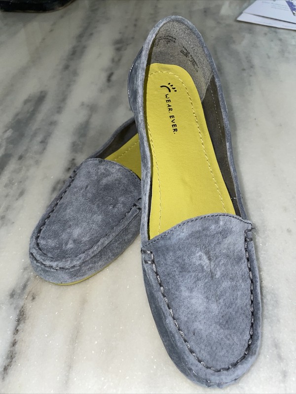 Wear Ever Ladies Grey Suede Shoes /New/ Size 7.5 Flats