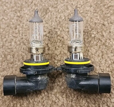Sylvania Low/Normal Beams HB4U 12V 51W 9006 Dipped Beam Headlight Bulb Pair Used