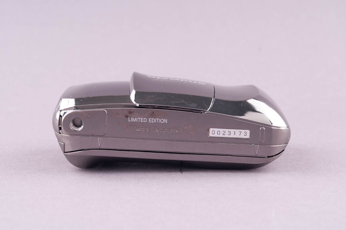 Olympus Mju I Limited Edition Quartz Date 35mm Point & Shoot Olympus Mju I Limited Edition Quartz Date 35mm Point & Shoot