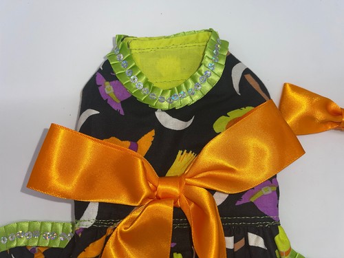 HANDMADE DOG DRESS HALLOWEEN WITCH HAT DRESS DOG HARNESS XSMALL w FREE HAIR BOW - Picture 3 of 4