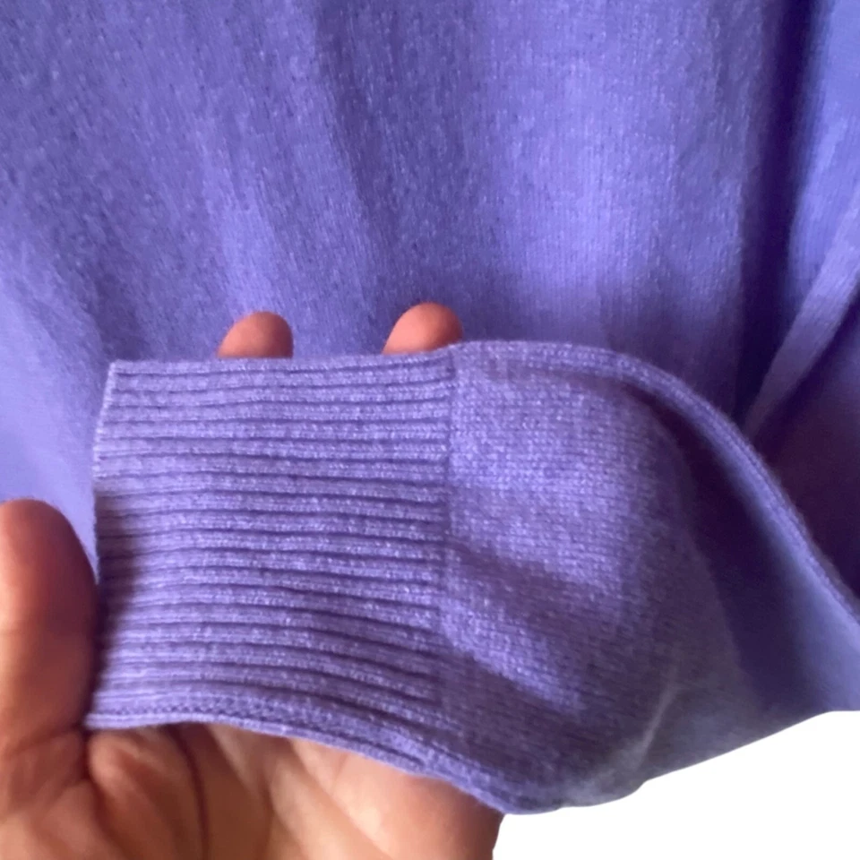 Covington Vtg Women S Purple Lilac Cashmere Turtleneck Sweater 6" Ribbed Hem - Image 4 of 4