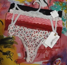 5 NEW JESSICA SIMPSON JS91016SRS ULTRA FLIRTY LACE THONG PANTIES M