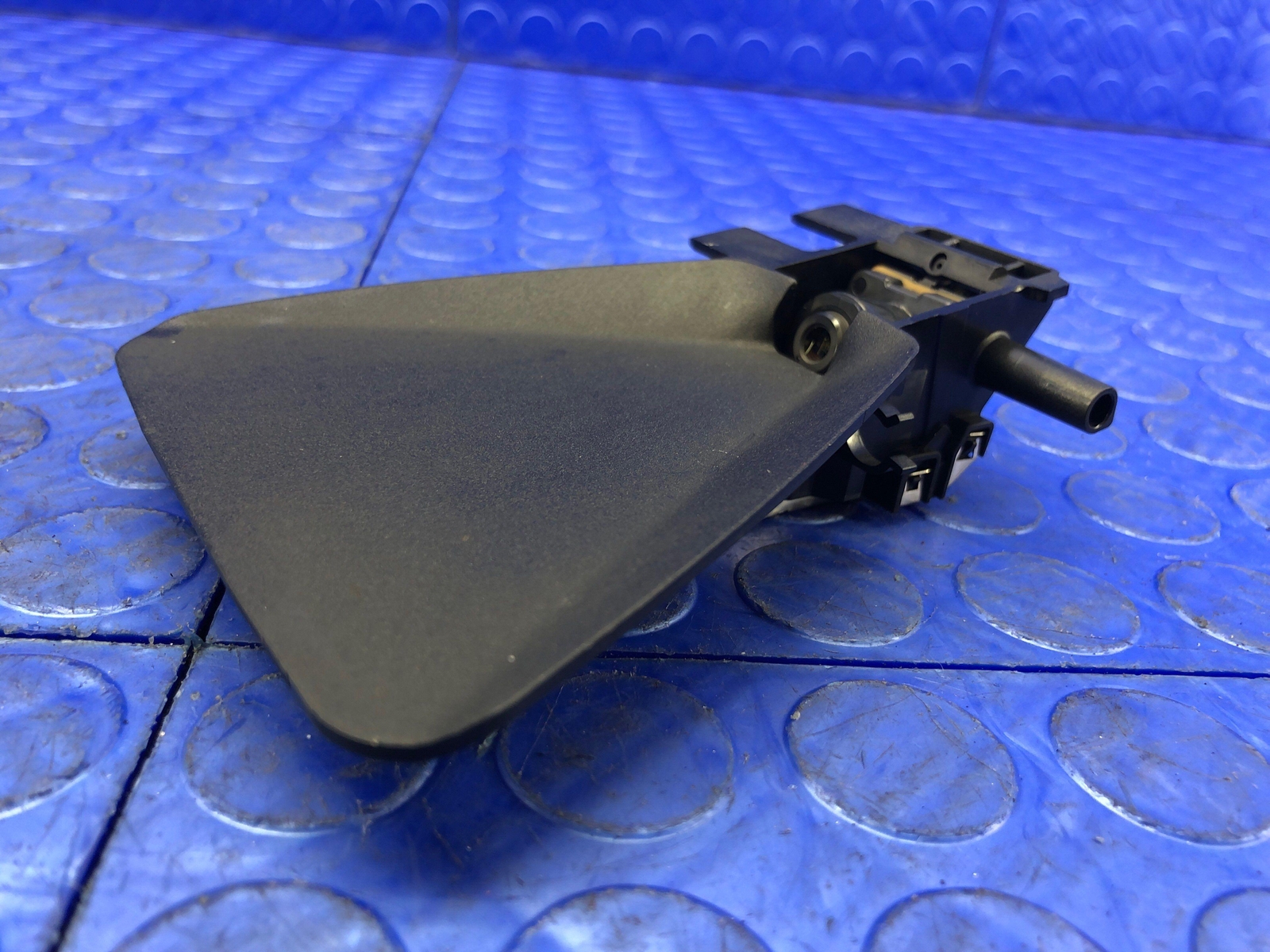 2014-2019 BMW I8 OEM FRONT WINDSHIELD MOUNTED LANE DEPARTURE CAMERA 9279137