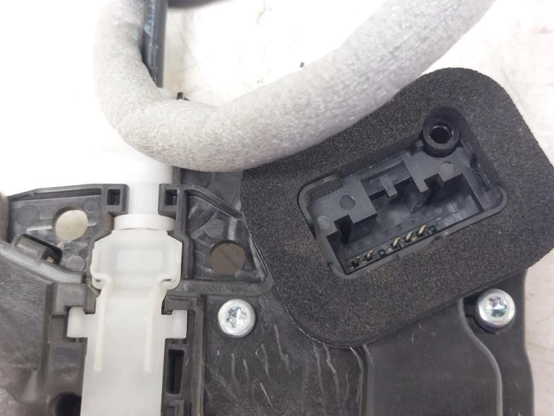 10B837016B SERRATURA PORTA ANT DX SKODA FABIA IV (PJ3) 1.0 MPI 12V MAN 5M 80CV 2 - Immagine 3 di 4