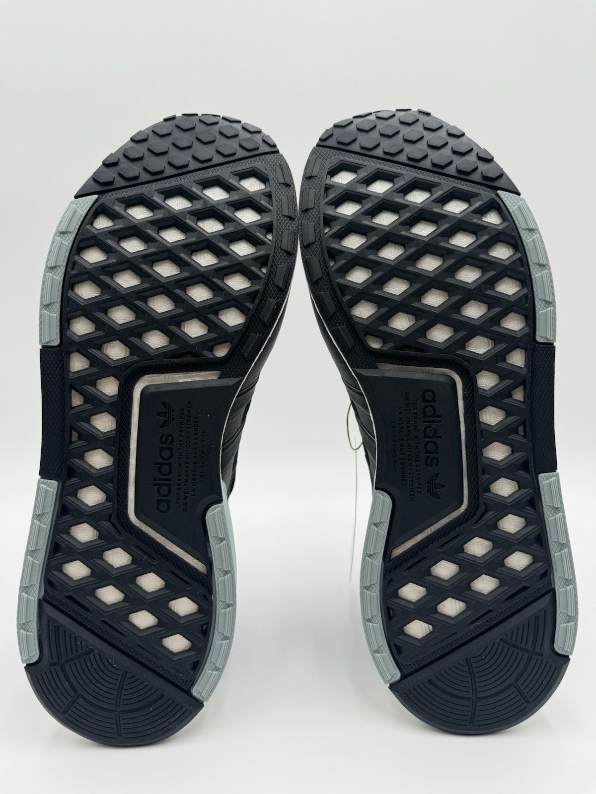 Adidas Men's NMD_V3 Originals Size 9 Black Grey White |GX2084| image 5