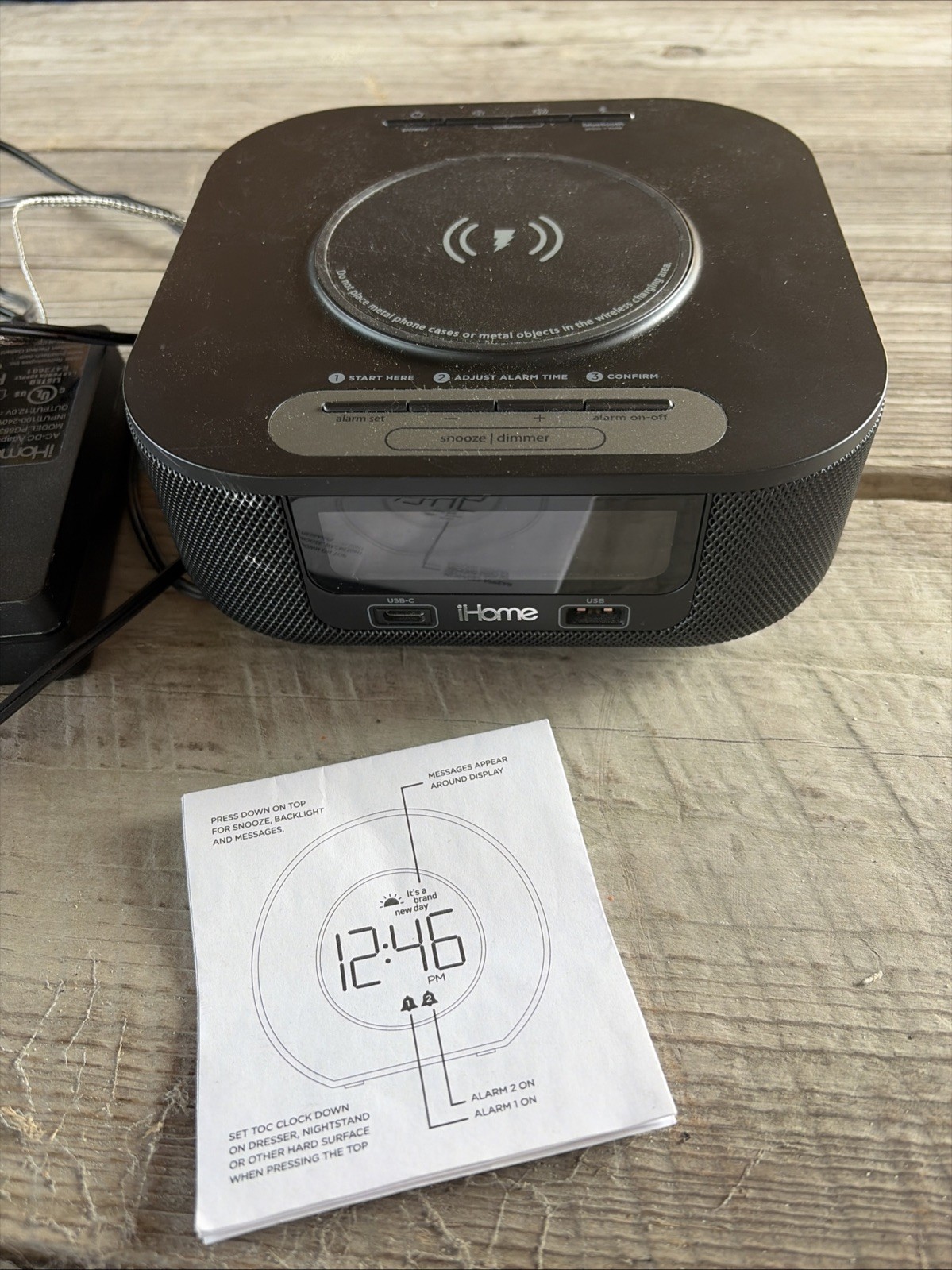 Ihome Hw5B Bluetooth Clock With Qi Charging, Dual Usb And Single Day Alarm