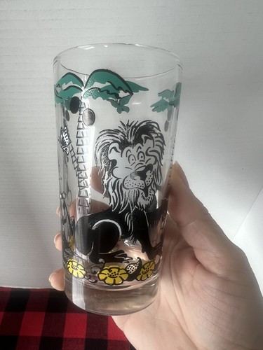 Vintage 1970s Shedds Peanut Better Gorilla Jungle Themed Glass