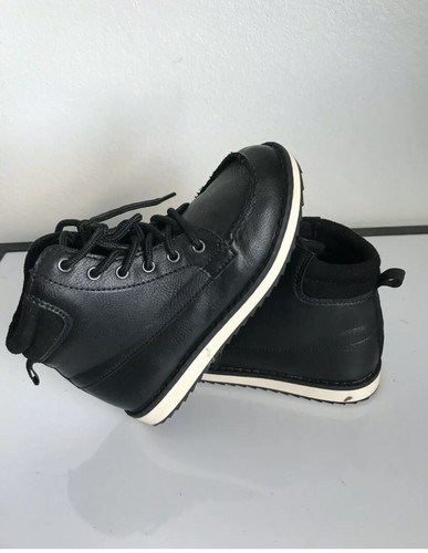 Boys kids/toddlers shoe ankle BOOT old navy size 3 Nwt
