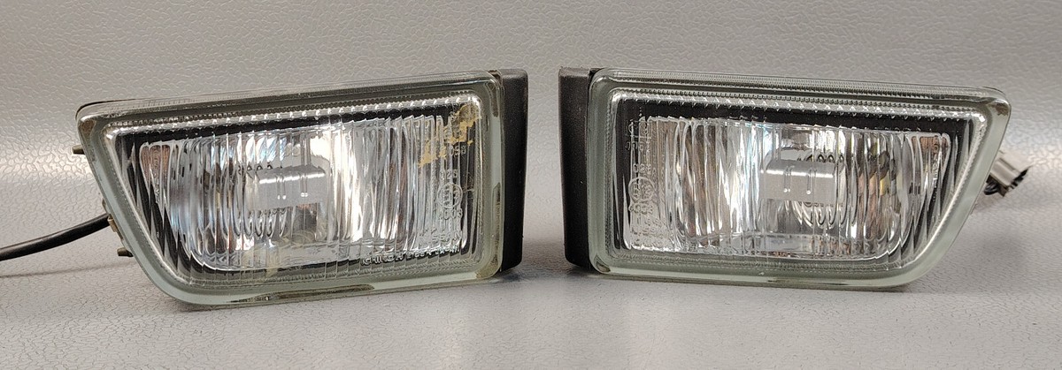 NISSAN CEFIRO A32 HA32 PA32 FRONT FOG LIGHT ASSEMBLY OEM JDM