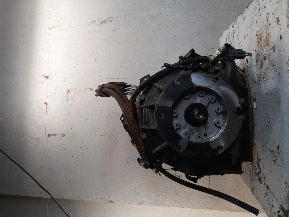 Used Automatic Transmission Assembly fits: 2010 Chevrolet Tahoe AT 4x4 w/hybrid Foto 3 de 4