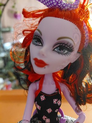 Monster High Operrta Displayed Only With Stand