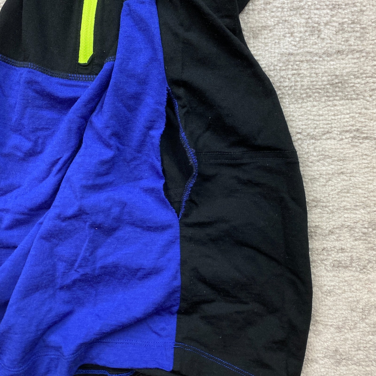 Mons Royale Ultra Lite Merino Air Con Shirt Small Black Athleisure Wool Bike Run