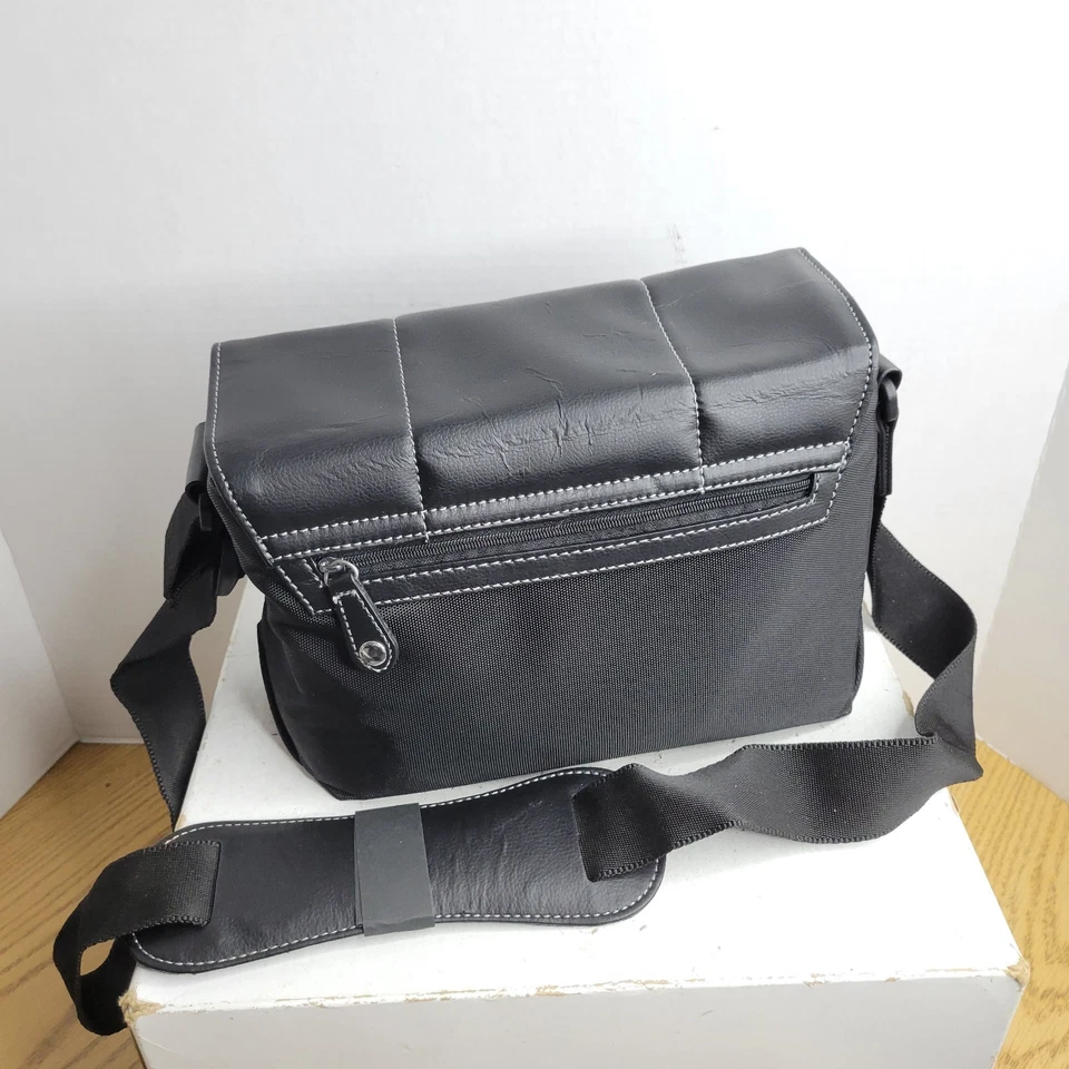 Bolsa de accesorios para cámara sin espejo Samsung serie NX - negra Foto 4 de 4