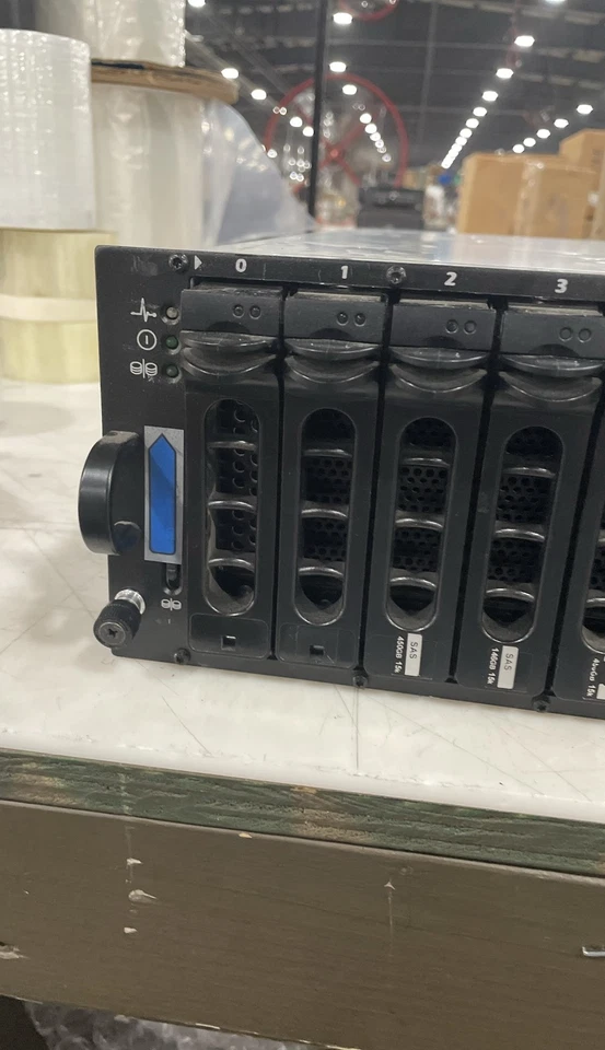 Dell PowerVault MD3000 SAS Storage Array 15-Bay Rackmount Enclosure No HDD - Image 4 of 4